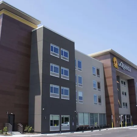 La Quinta Inn & Suites By Wyndham Manchester - Arnold Afb
